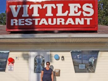vittles-restaurant-smyrna-georgia-sells-car-to-pay-employees-ppp